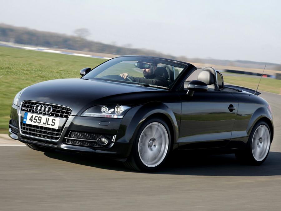  Audi TT Roadster (8J) 2007 года  (UK) (фото 4 из 14)